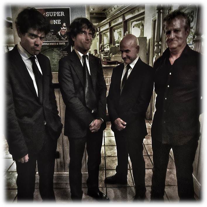 Ladrones de Guitarras - La era del paripé